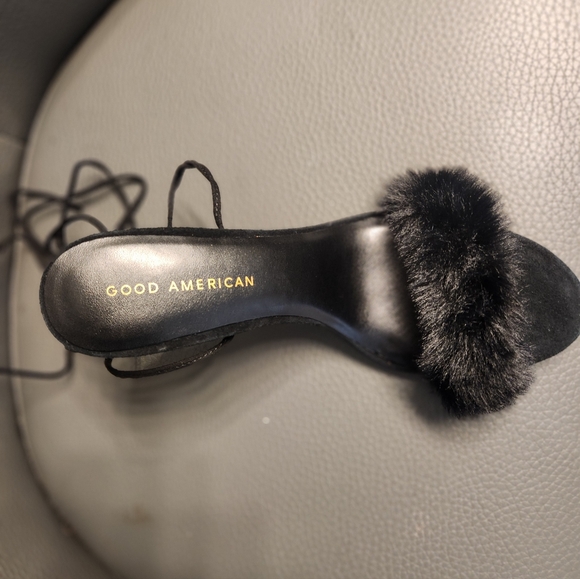 Good American Black Fur Sandals - Picture 2 of 7